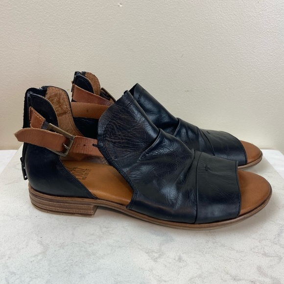 MIZ MOOZ DIPPER LEATHER GLADIATOR SANDALS main image 11